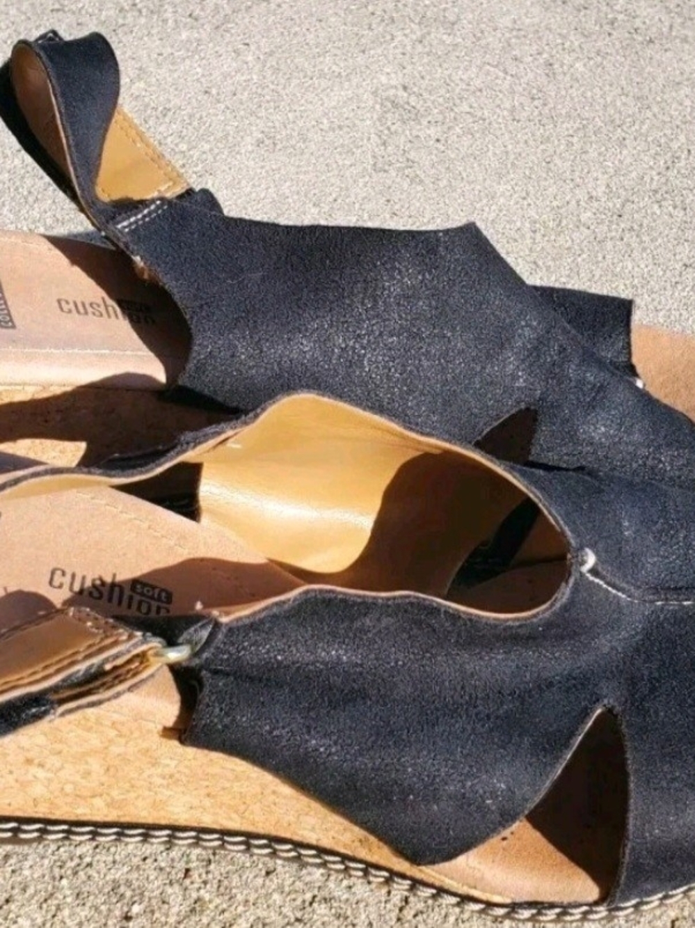 Clarks Collection Beige Suede Soft Cushion Cork Wedge Sandals Women's 9.5M